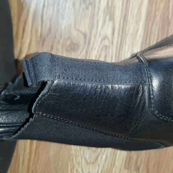 Hudson London black leather Chelsea boots. Size 8.5 - Picture 10 of 11